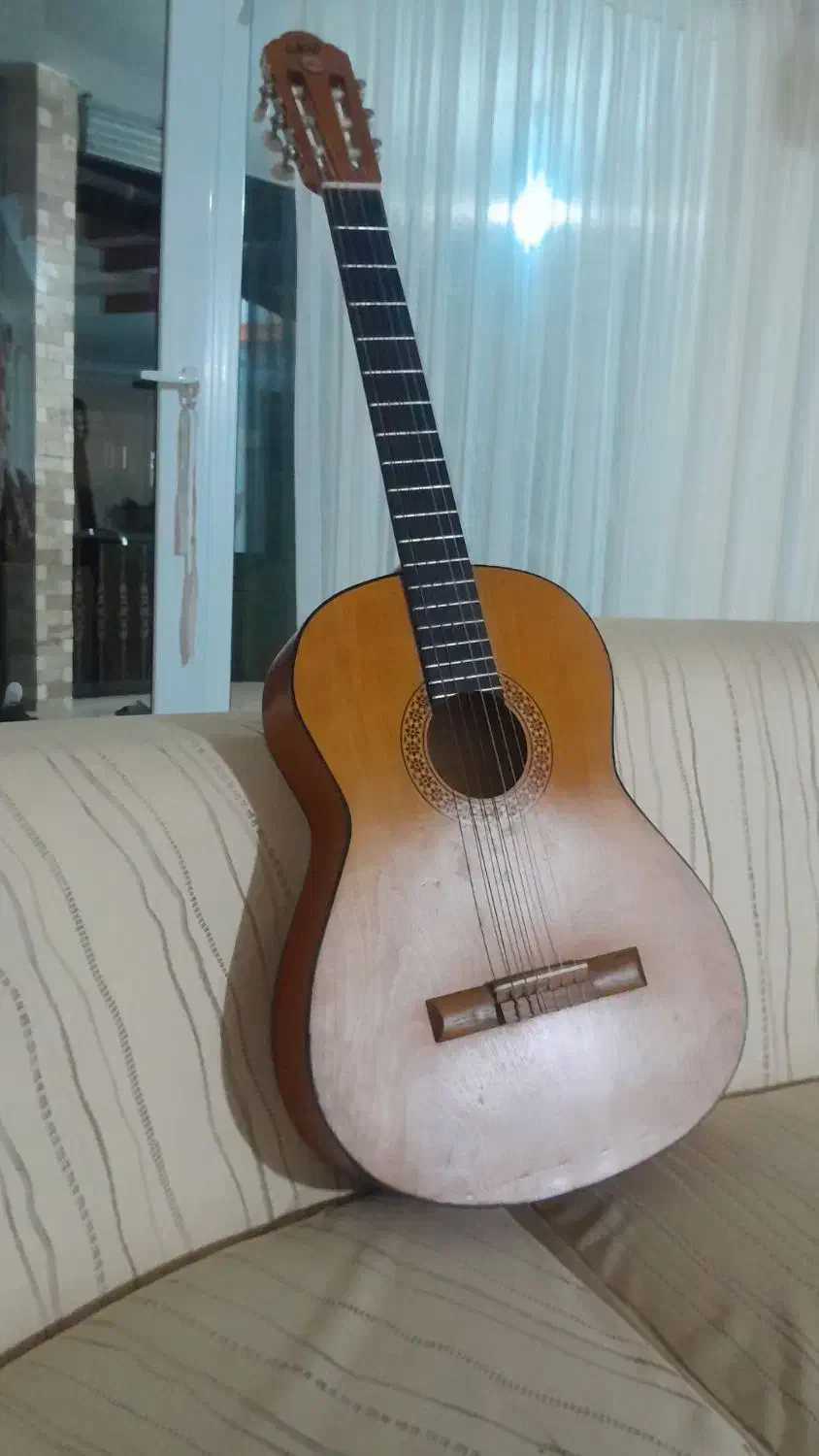 فروش گیتار|گیتار، بیس، امپلیفایر|رویان, |دیوار