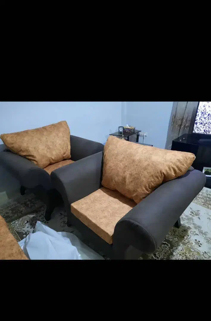 مبل ۵ نفره|مبلمان خانگی و میز عسلی|رشت, معلولین|دیوار