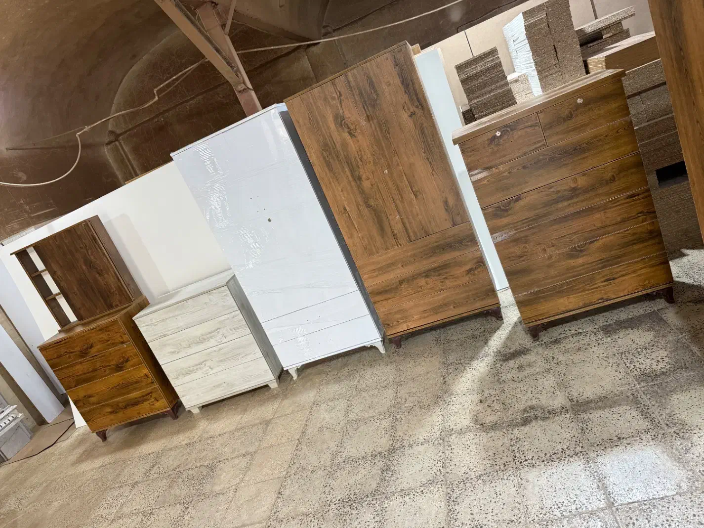 دراور ومیز|جاکفشی، کمد، دراور|تهران, شهید رجایی|دیوار