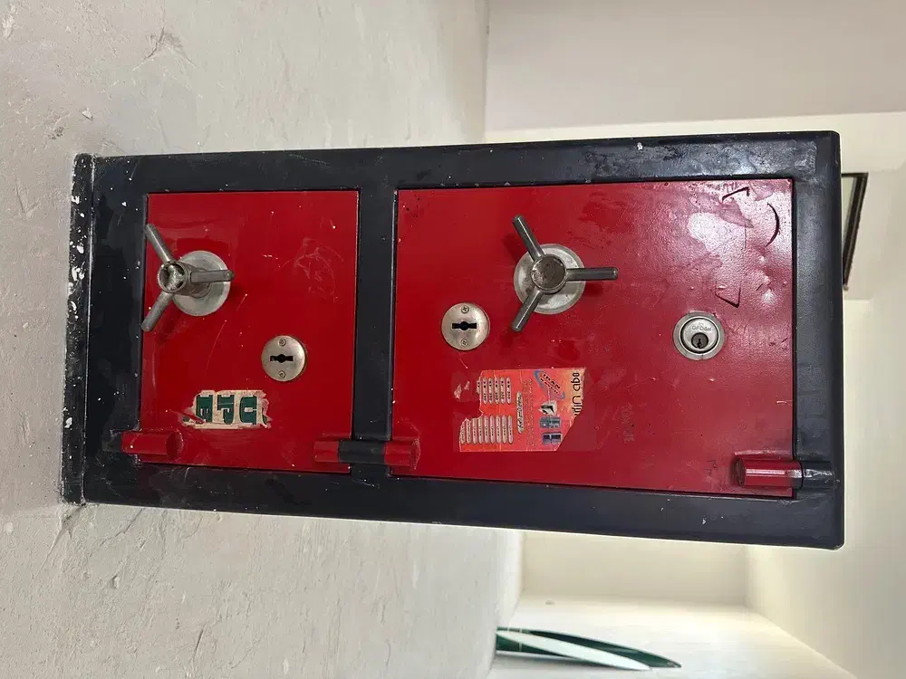 گاو صندوق نو|ابزارآلات|اردبیل, |دیوار