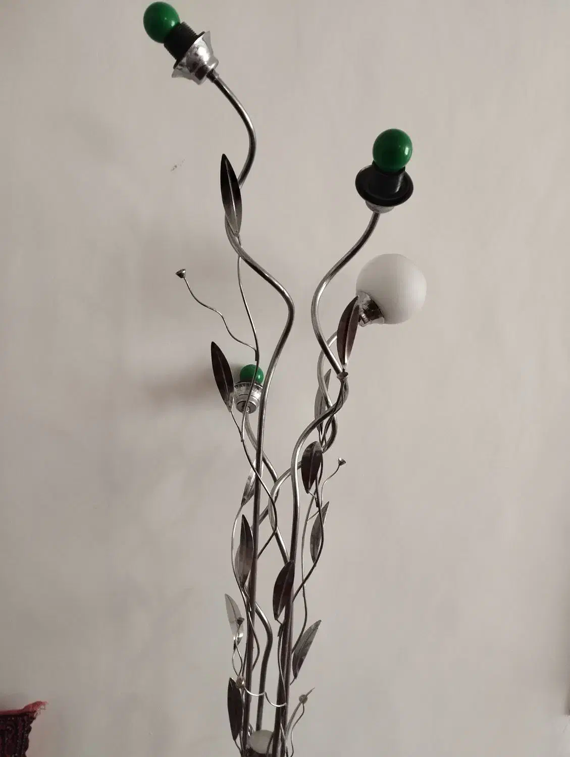 اواژور پایه دار بلند|چراغ خواب و آباژور|کاشمر, |دیوار