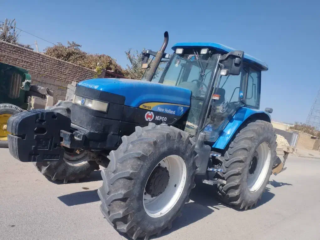 تراکتور نیوهلند|خودرو سنگین|سیاخ دارنگون, |دیوار