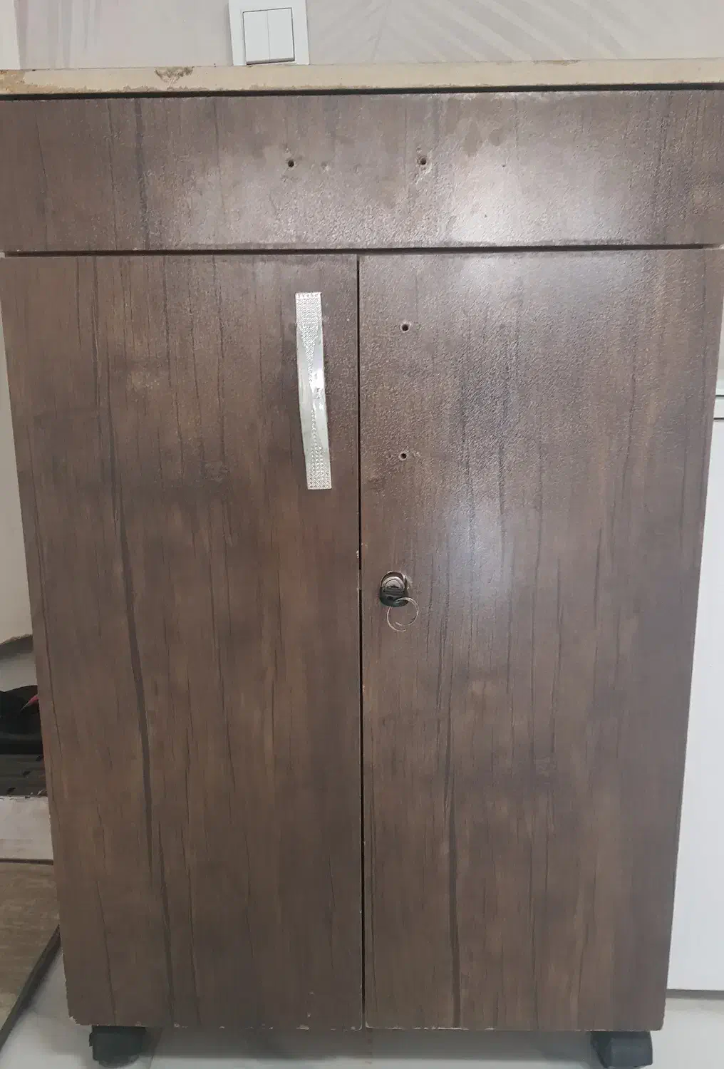 فروش  جاکفشی دست دوم‌|جاکفشی، کمد، دراور|تهران, فلسطین (میدان انقلاب)|دیوار