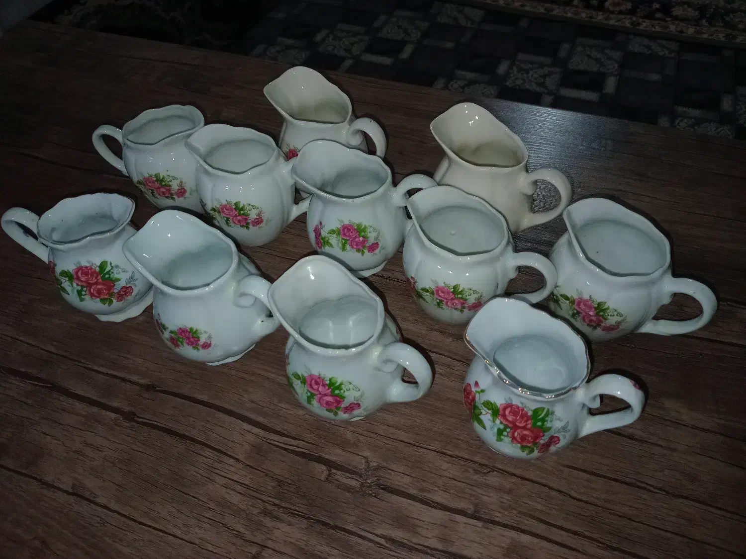 چینی گل سرخی|ظروف سرو و پذیرایی|شهرضا, |دیوار