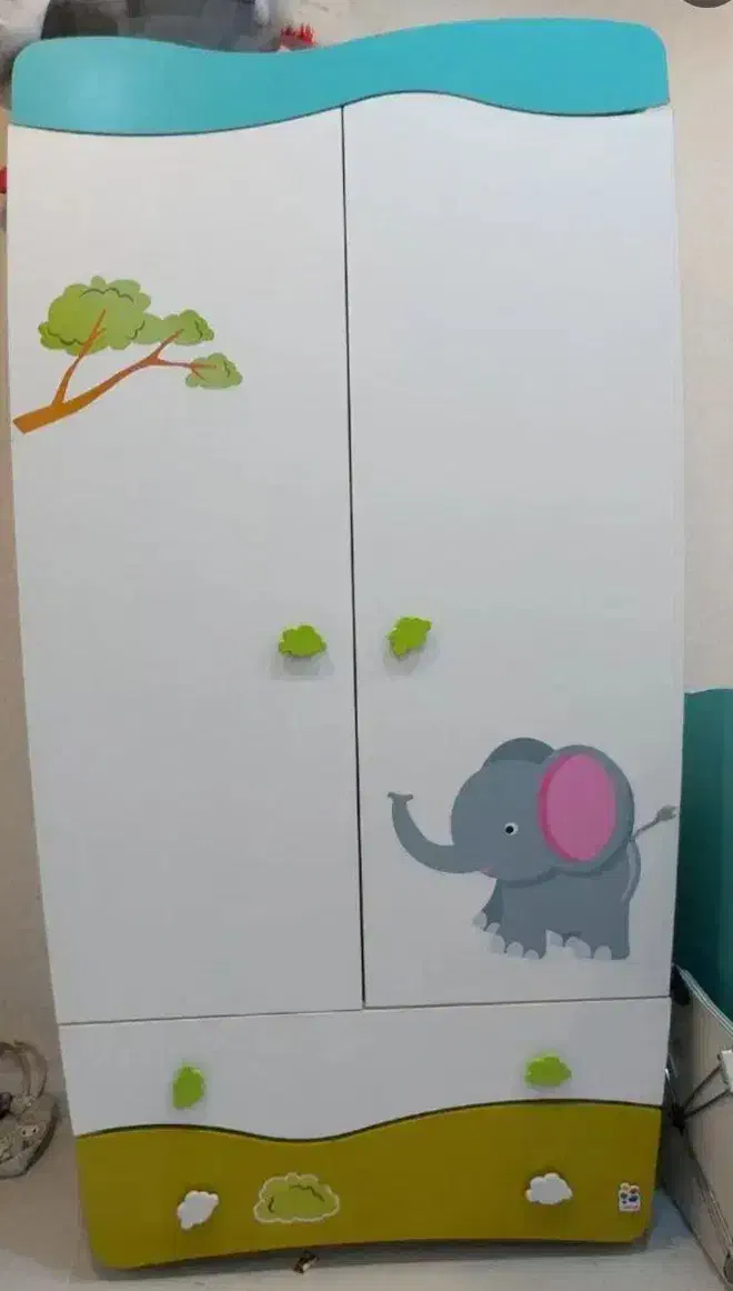 سرویس کامل تخت و کمد برند اپادانا طرح فیلی|تخت و سرویس خواب|گرگان, |دیوار