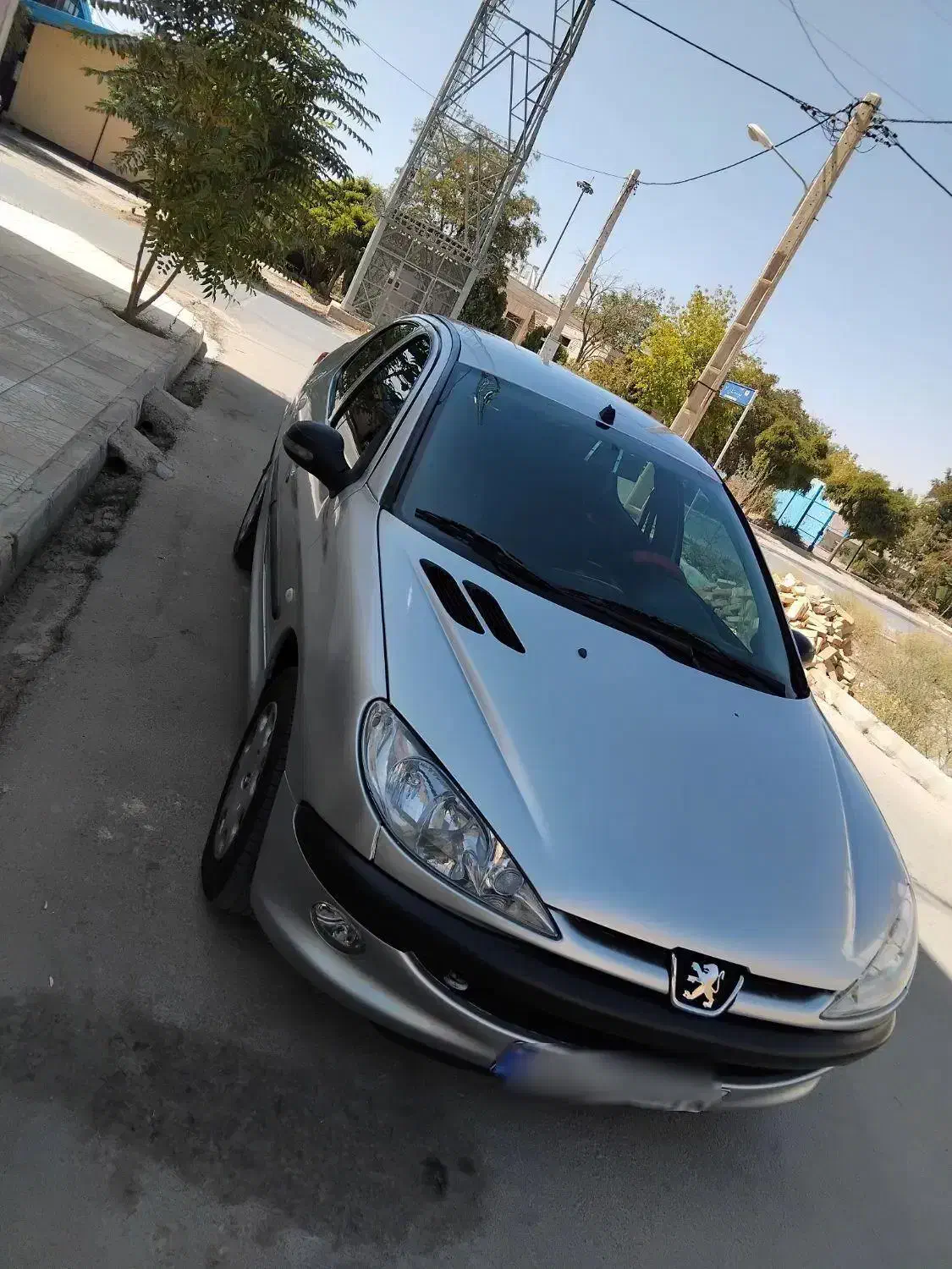 206 sd v8 برج آخر 1387|خودرو سواری و وانت|همدان, |دیوار