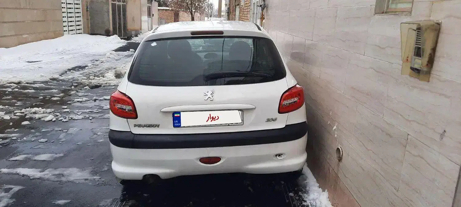 پژو ۲۰۶|خودرو سواری و وانت|گلپایگان, |دیوار