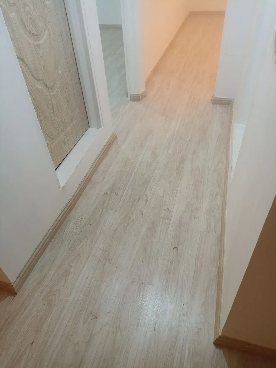 اجرای پارکت و پانل pvc آرمسترانگ|خدمات پیشه و مهارت|اردبیل, |دیوار