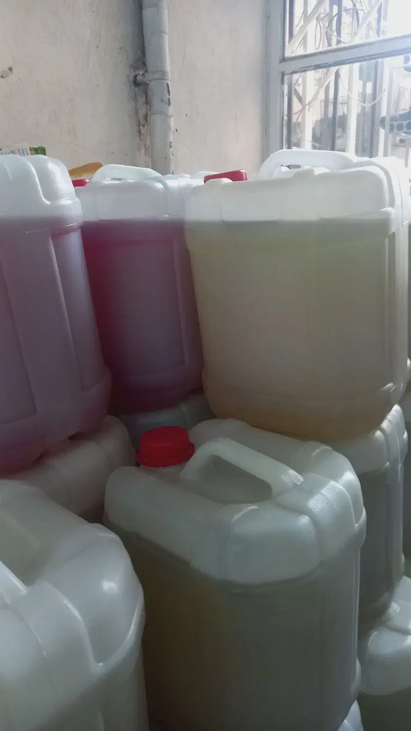 فروش مایع تکی 10لیترفقط200هزارتومن|مواد شوینده و دستمال کاغذی|همدان, |دیوار