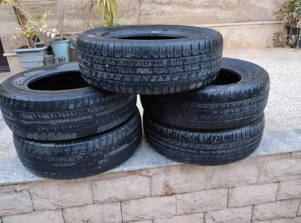 فروش ۵ عدد لاستیک 215/65R16|حراج|شیراز, شهرک گلستان شمالی|دیوار