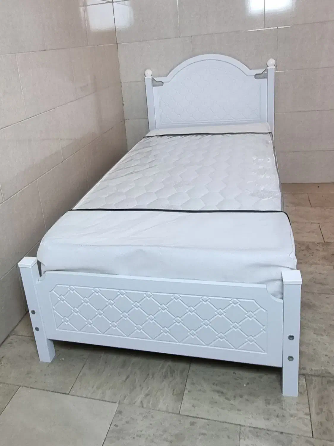 تخت یک نفره وکیوم+کفی چوبی درجه یک|تخت و سرویس خواب|نسیمشهر, |دیوار