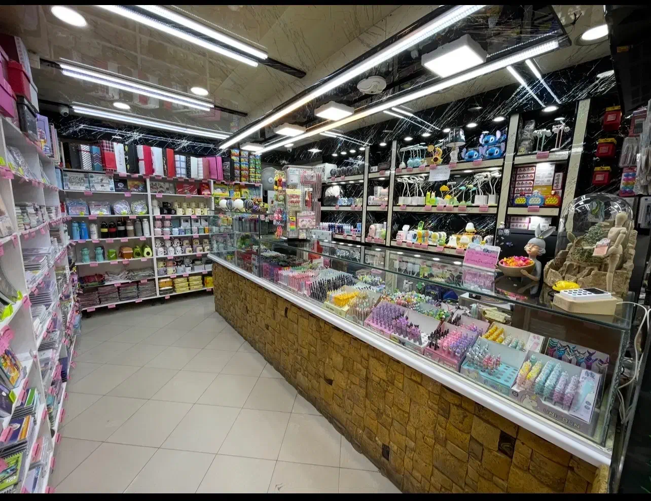 فروشنده خانم|استخدام بازاریابی و فروش|مسجد سلیمان, |دیوار