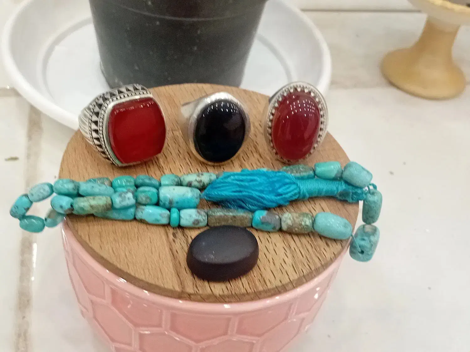 انگشتر و تسبیح|جواهرات|کارون, |دیوار