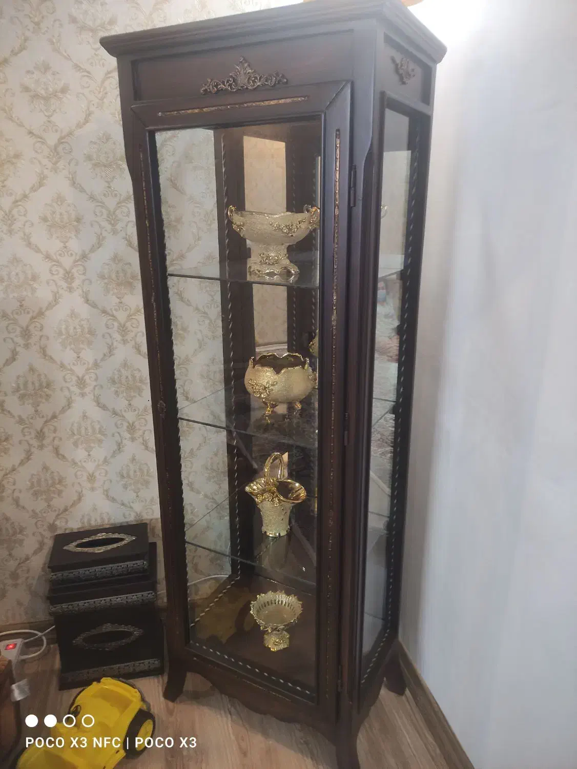 بوفه چوبی یا گنجینه چوبی|بوفه، ویترین، کنسول|تنکابن, |دیوار