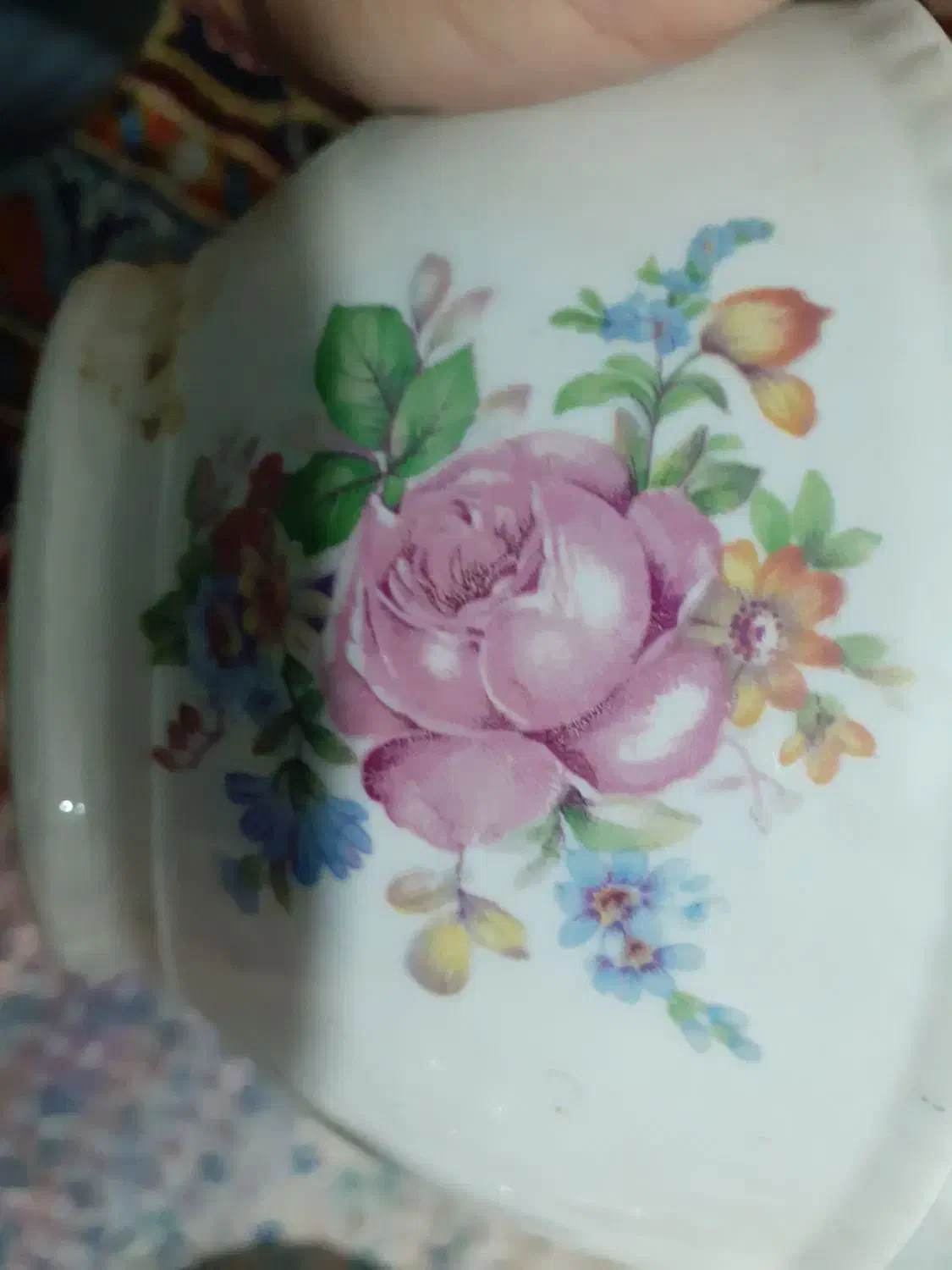 قوری گل انگوری|کلکسیون اشیاء عتیقه|آران و بیدگل, |دیوار