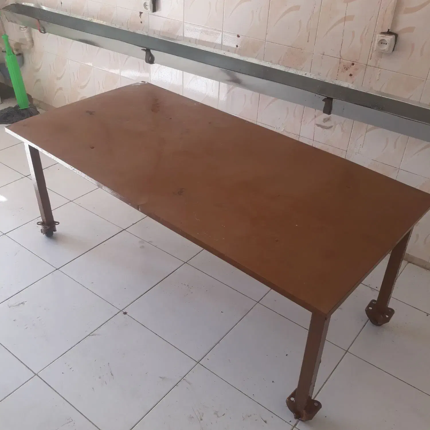 میز|مبلمان اداری|ایلام, |دیوار