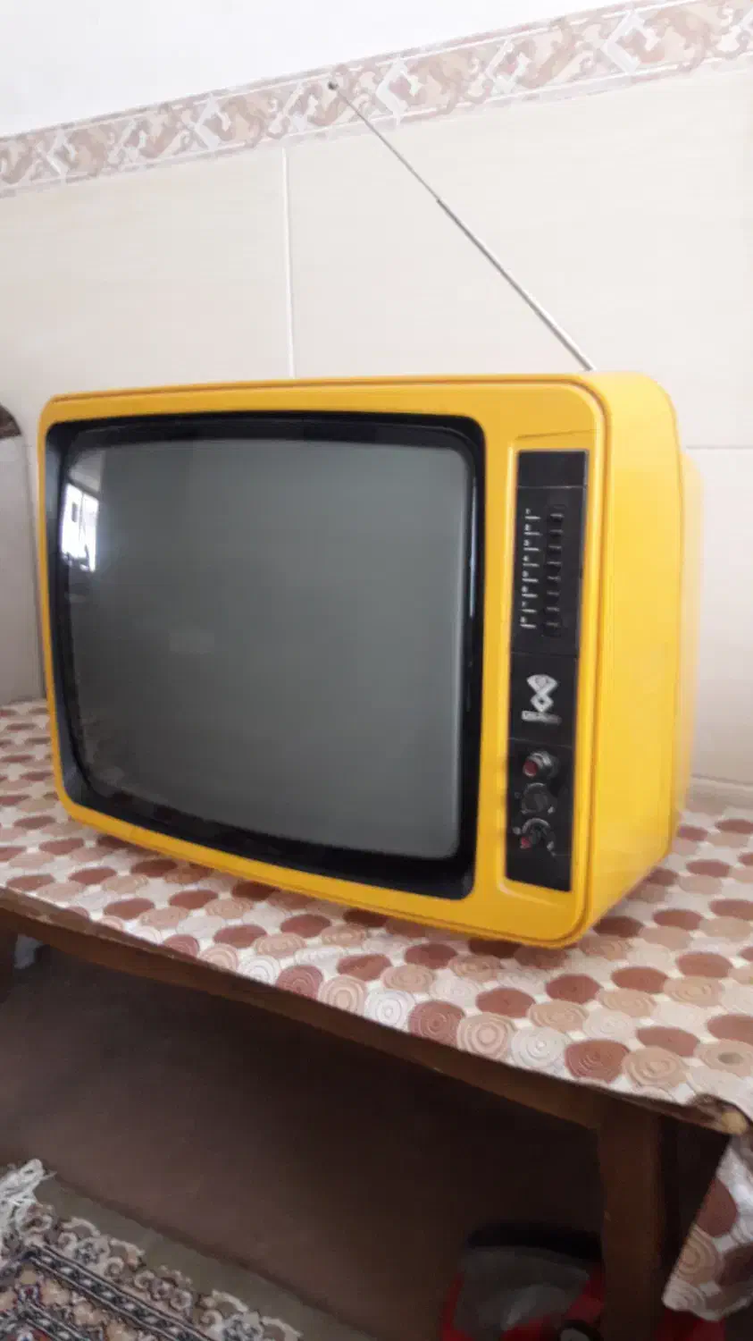 تلویزیون پارس سیاه سفید|تلویزیون و پروژکتور|قم, باغ شازده|دیوار