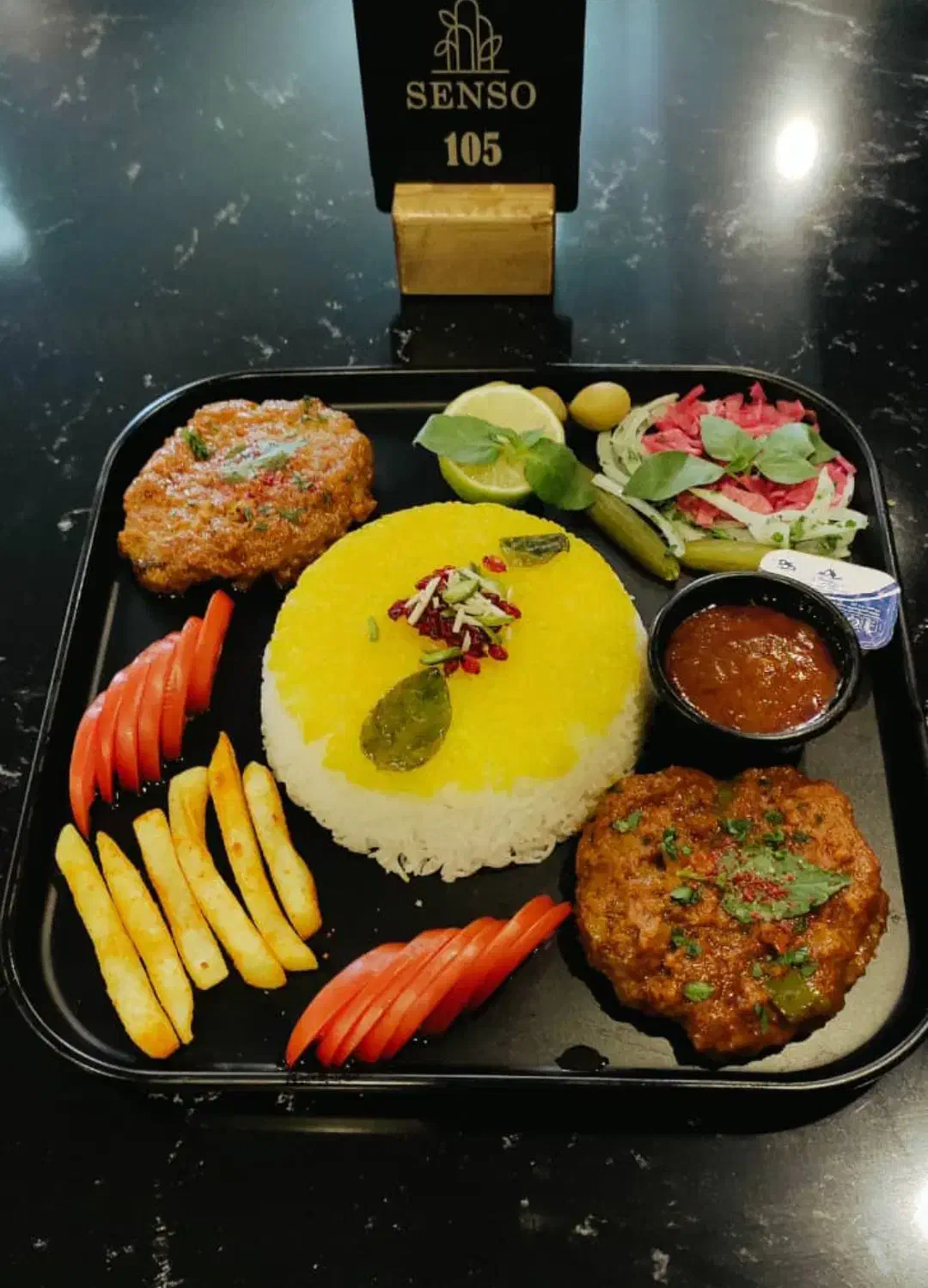 استخدام کارگرساده و ماهر در رستوران بین المللی|استخدام خدمات فروشگاه و رستوران|تهران, نیاوران|دیوار