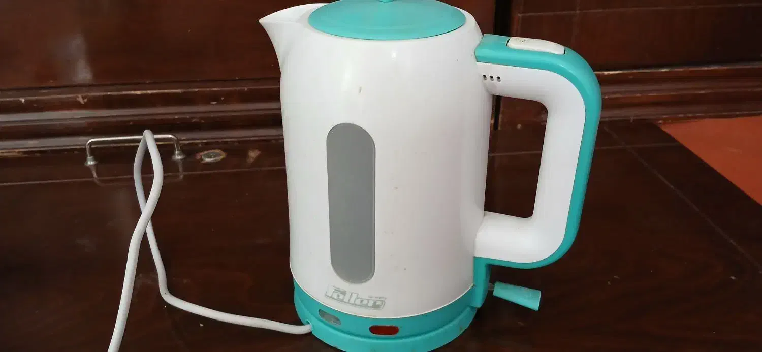 دوعدد چای ساز ایرانی خارجی درحدخیلی نو|سماور، چای‌ساز، قهوه‌ساز|خرم‌آباد, |دیوار