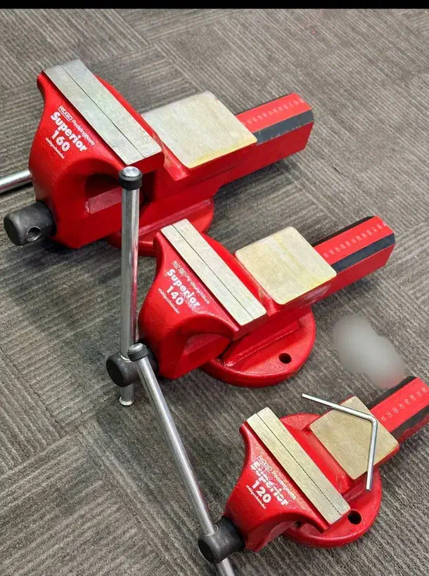 گیره رومیزی آمل صنعتگران عمده چدنی فولادی آلمانی|ماشینآلات صنعتی|مشهد, نکاح|دیوار