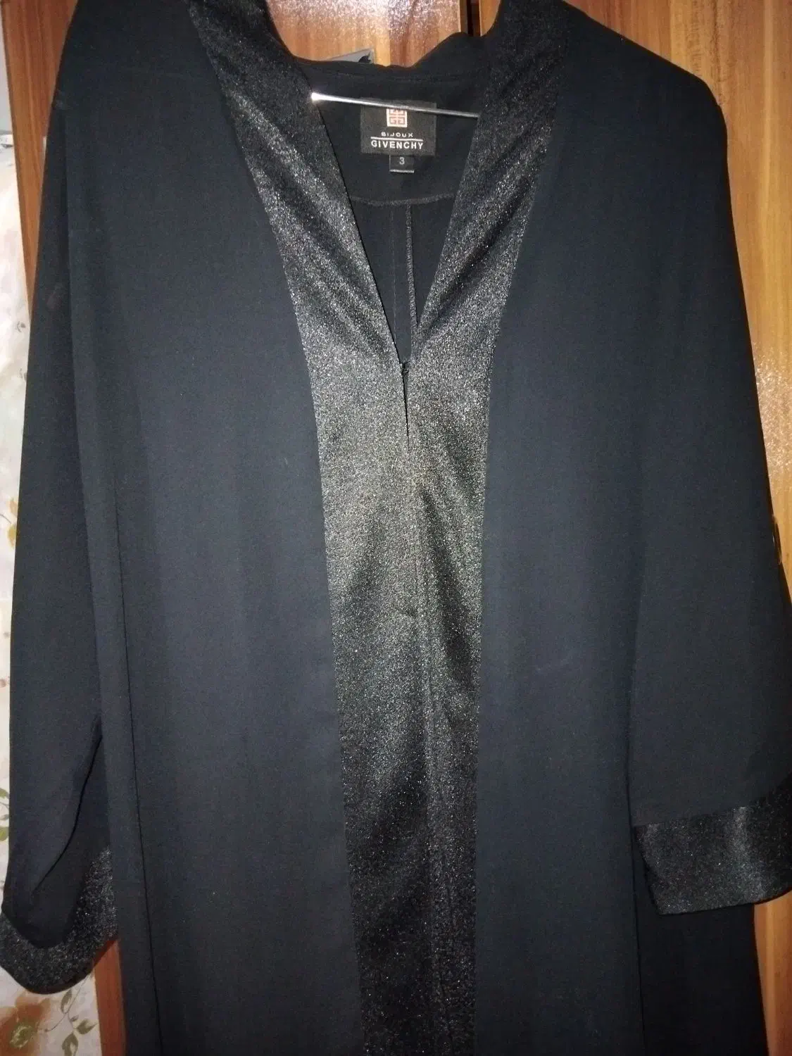 مانتو حریر|لباس|قم, هفت تیر|دیوار