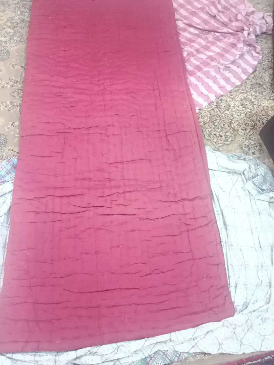 لحاف|رختخواب، بالش، پتو|مشهد, هفت تیر (نه دره)|دیوار