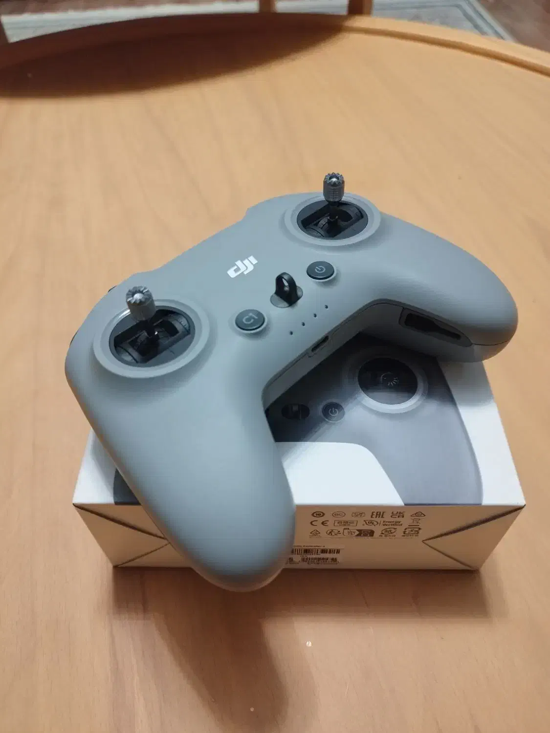 ریموت کنترل dji 3|دوربین عکاسی و فیلم‌برداری|کرج, اصفهانی‌ها|دیوار