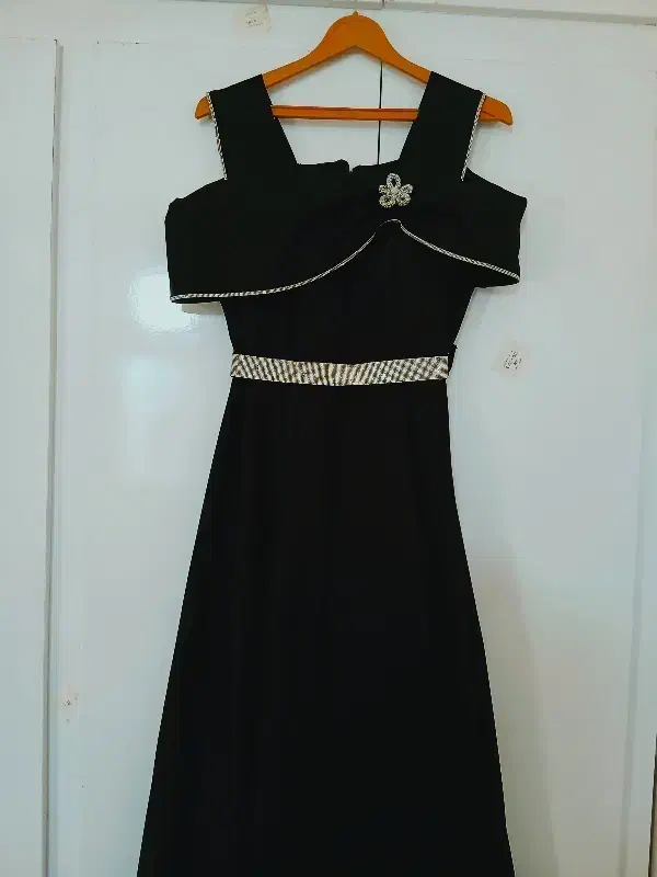 لباس مجلسی مشکی ساتن|لباس|قاسمآباد (خواف), |دیوار