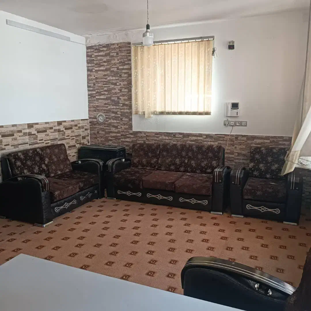 منزل مبله|اجارهٔ کوتاهمدت آپارتمان و سوئیت|شیراز, کوشک میدان|دیوار