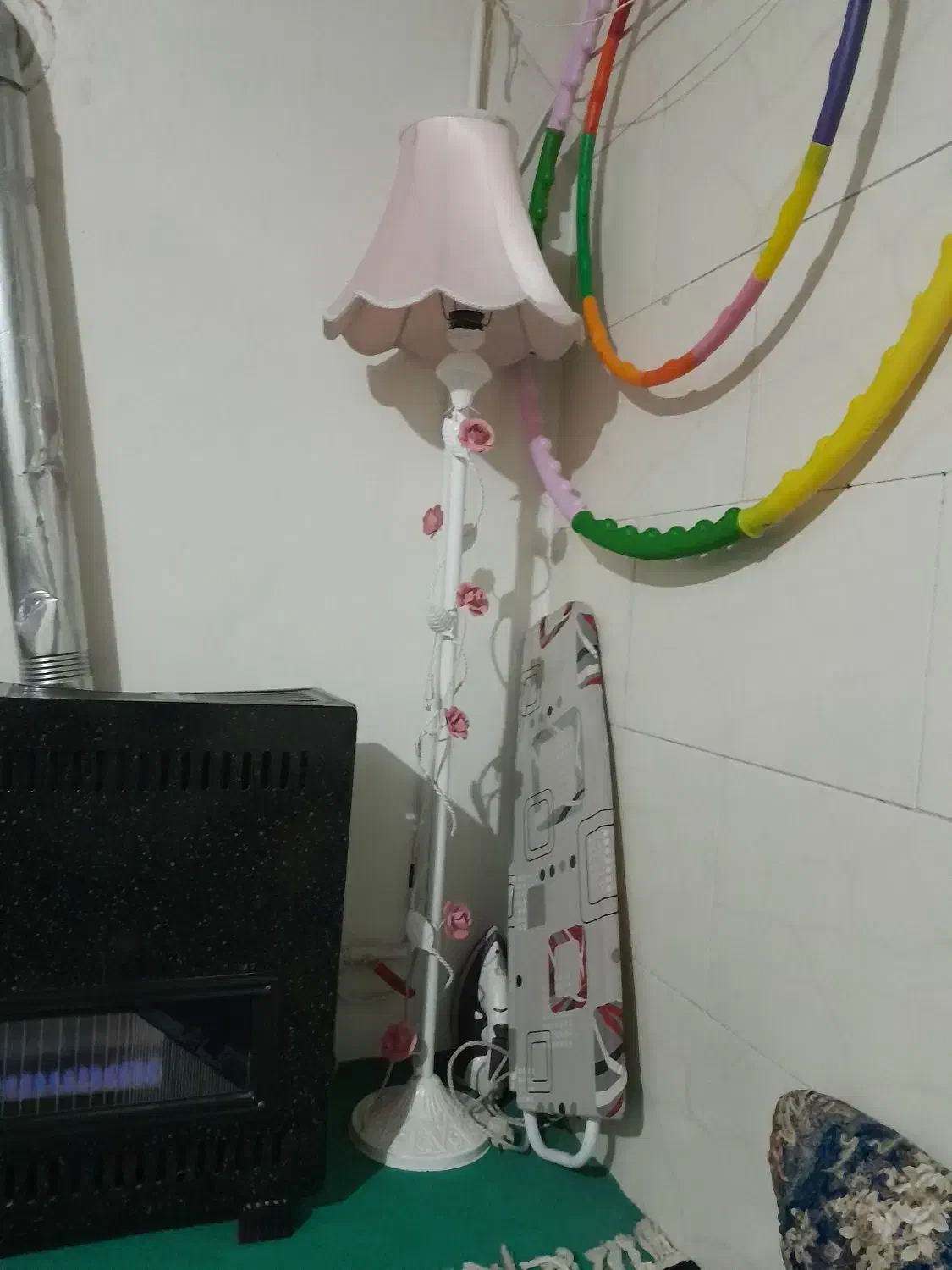 آباژور ایستاده سالم درحدفقط ۵۰۰|چراغ خواب و آباژور|مشکیندشت, |دیوار