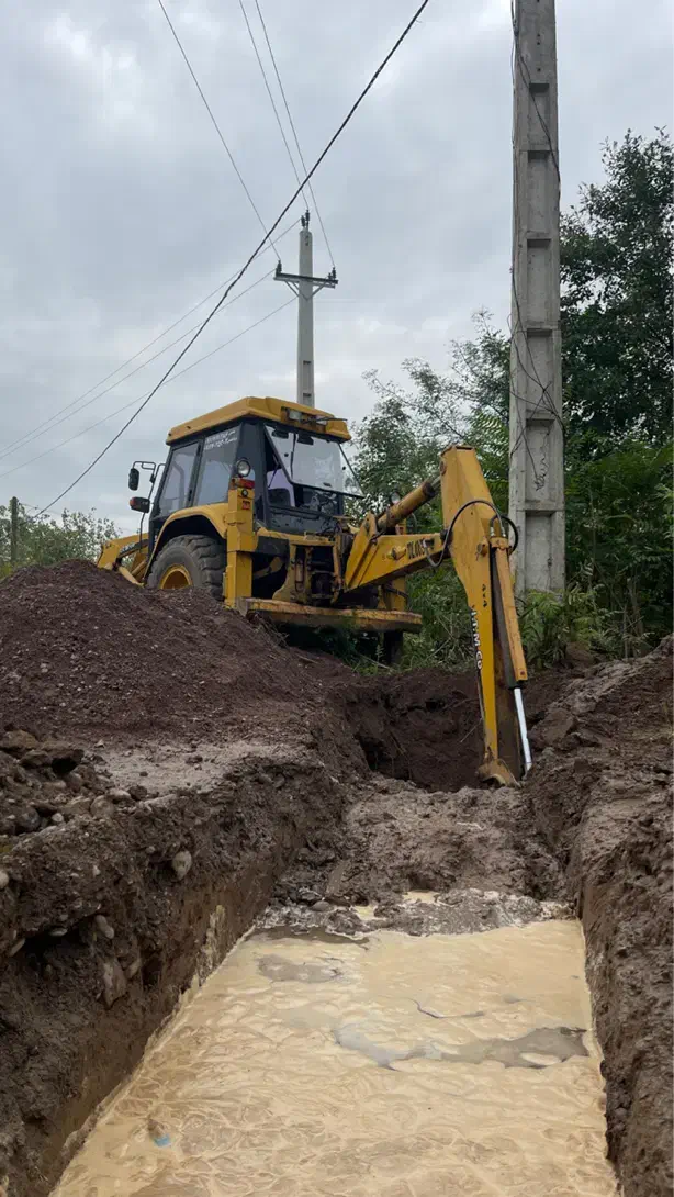 اجاره بیل بکهو 4x4 پروژههای عمرانی|خدمات حمل و نقل|رشت, حومه رشت|دیوار