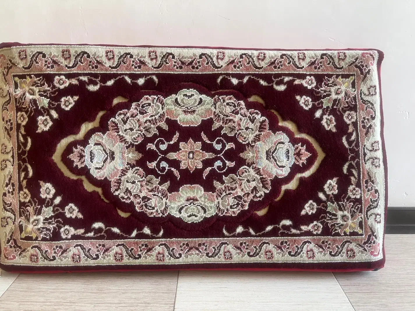 پشتی|پشتی|شیراز, سرو|دیوار