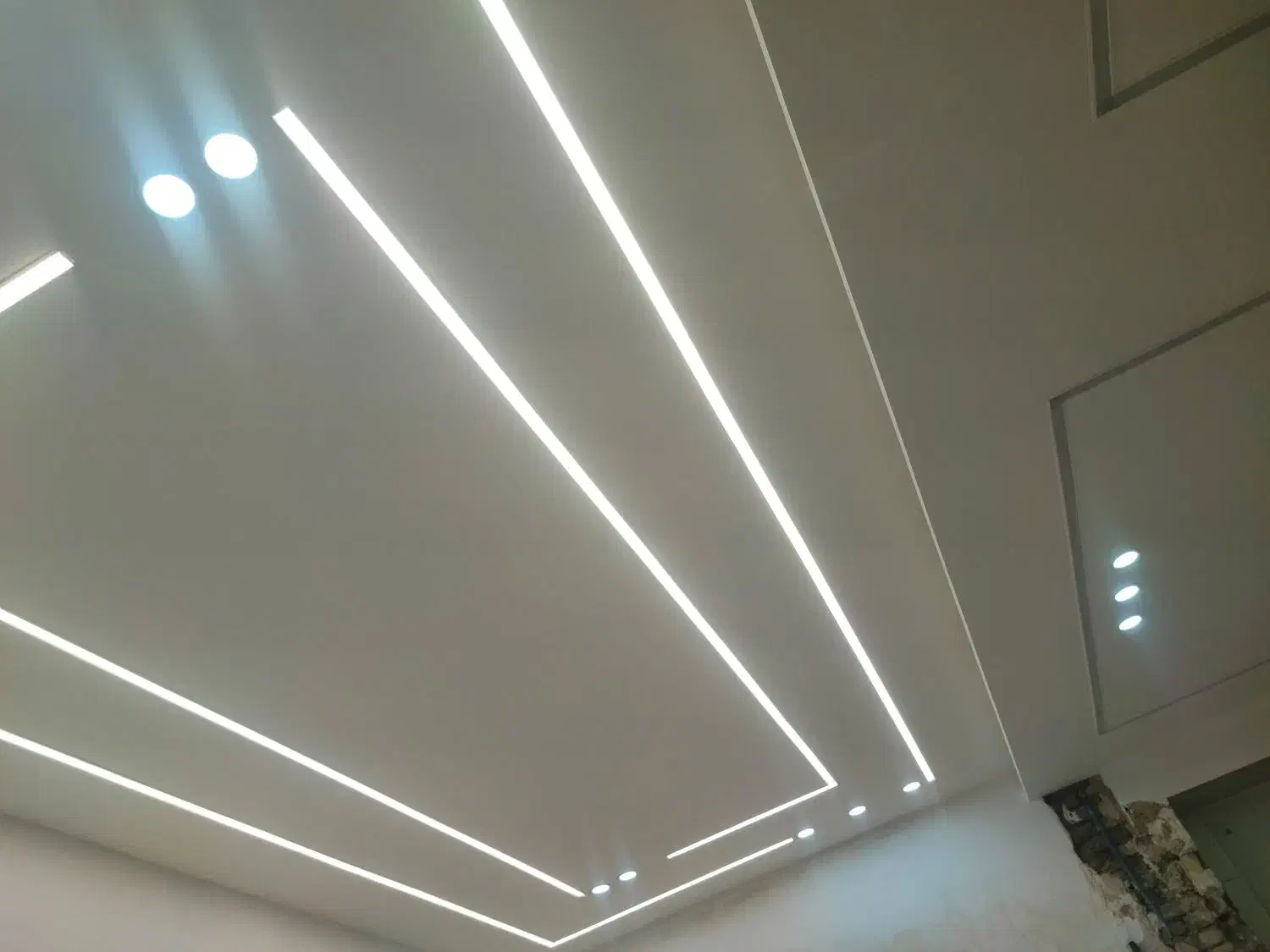 دکور سقف کاذب کناف‌رنگ‌آمیزی‌برق ساختمان|خدمات پیشه و مهارت|کرمانشاه, |دیوار