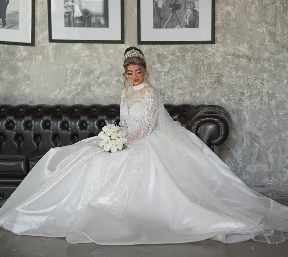 لباس عروس|لباس|پرند, فاز ۴|دیوار