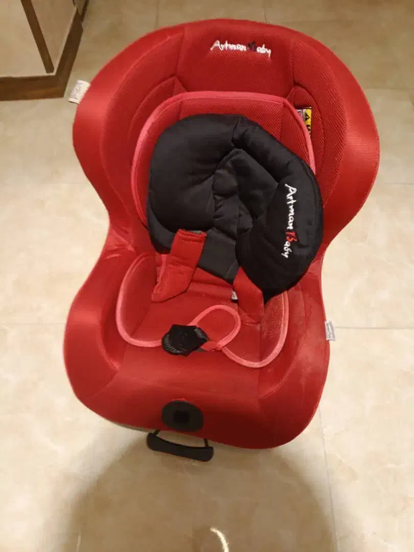 صندلی ماشین کودک|تخت و صندلی بچه|مشکین‌دشت, |دیوار