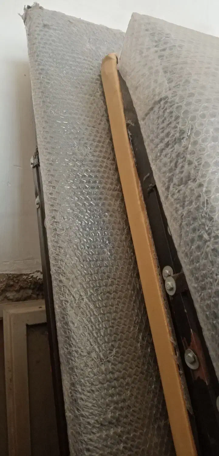 تخت سالن زیبایی..|آرایشگاه و سالن‌های زیبایی|گرگان, |دیوار