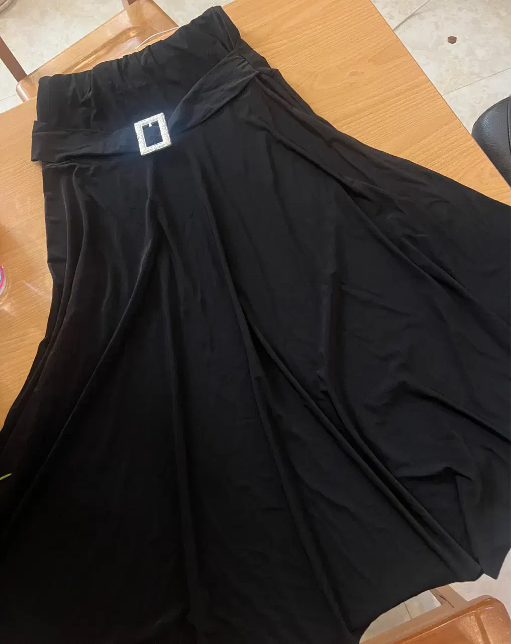 لباس زیر مختلف|لباس|رشت, گلسار|دیوار