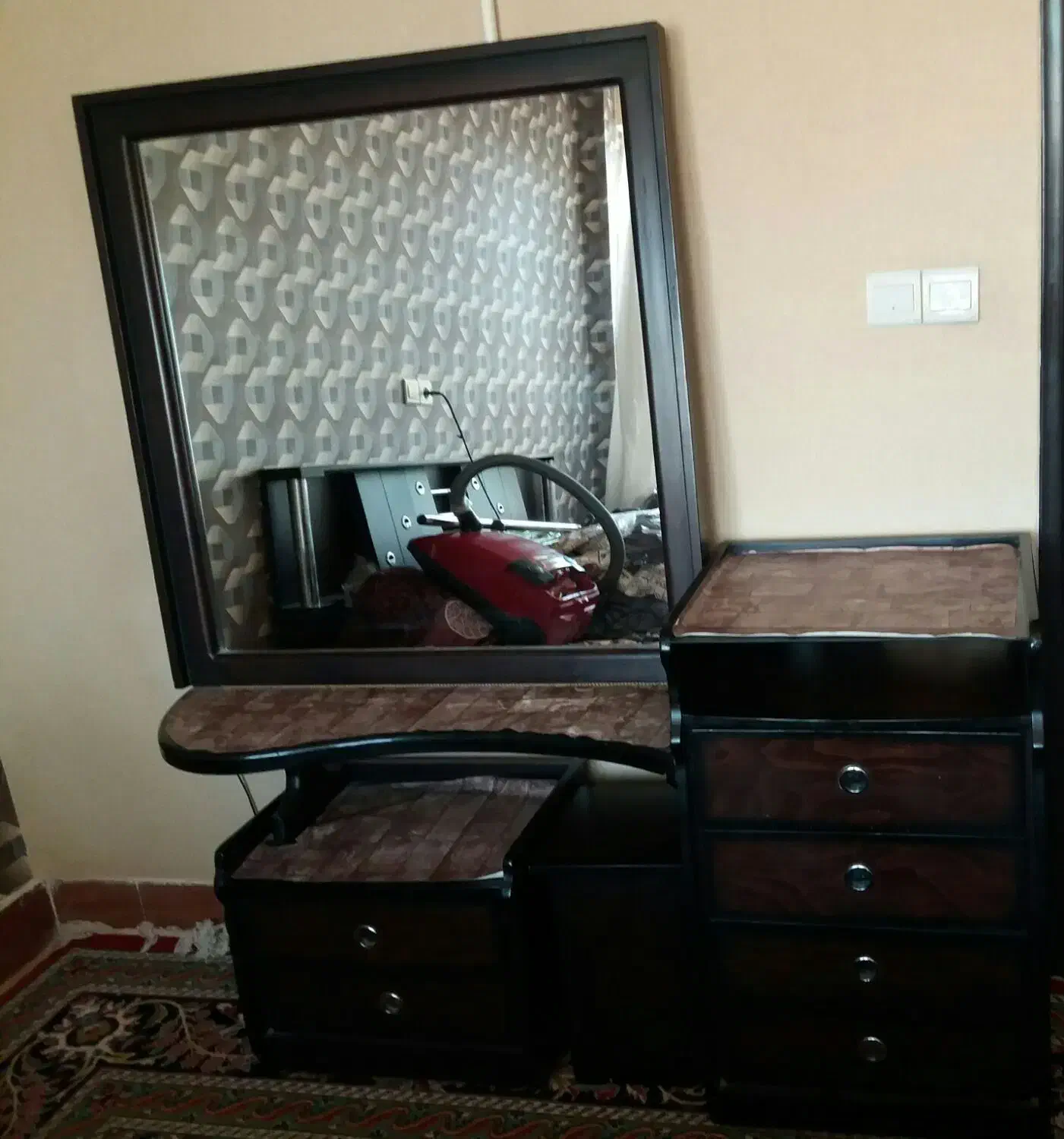 دراور|جاکفشی، کمد، دراور|شیروان (خراسان), |دیوار