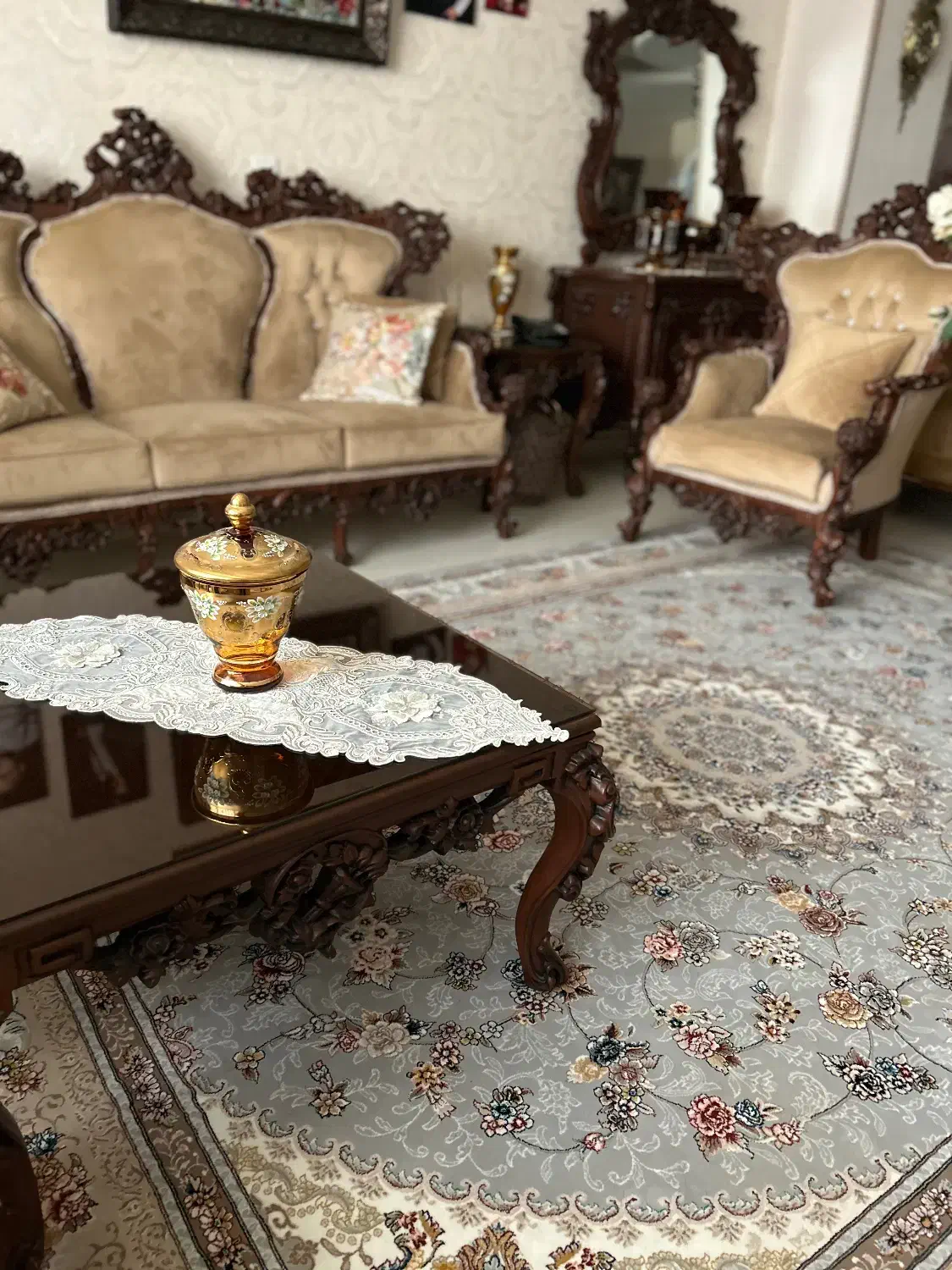 مبل۹نفره چوب راش منبت|مبلمان خانگی و میز عسلی|هشتگرد, هشتگرد قدیم|دیوار