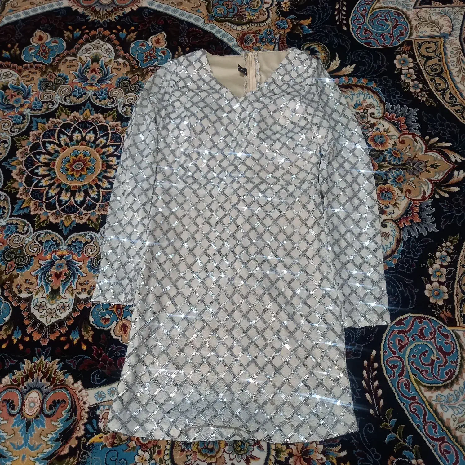 لباس مجلسی|لباس|نظرآباد, رسالت|دیوار