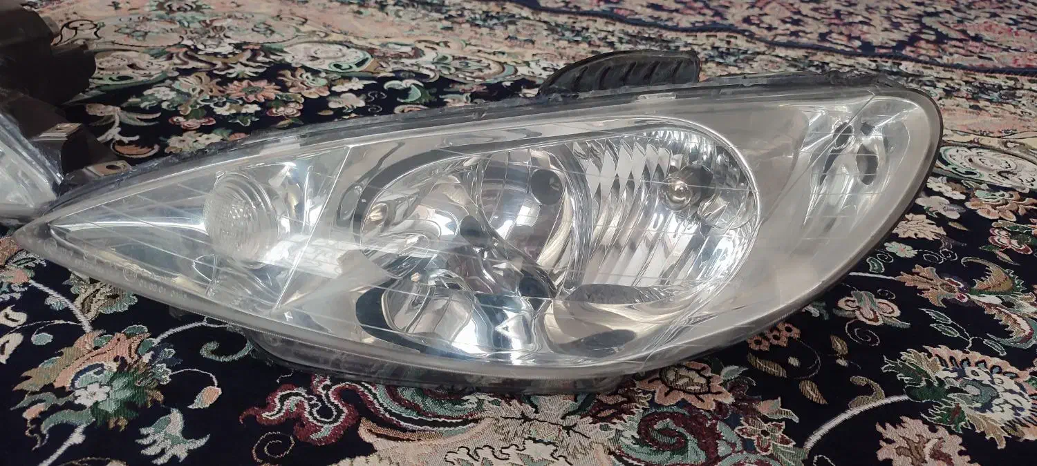 چراغ جلوی 206 در حد نو|قطعات یدکی و لوازم جانبی|نهاوند, |دیوار