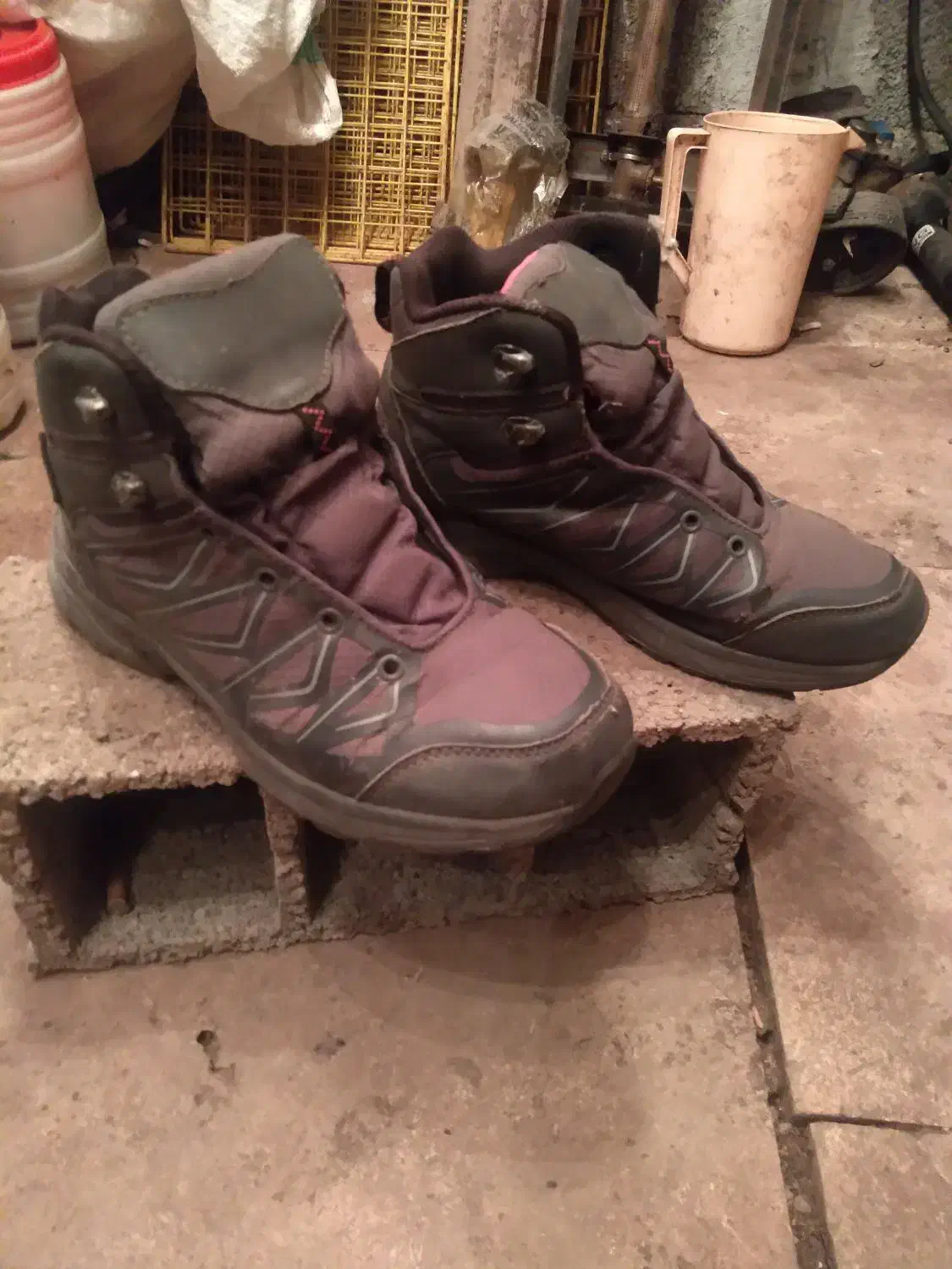 نیم بوت|کیف، کفش، کمربند|کوچصفهان, |دیوار