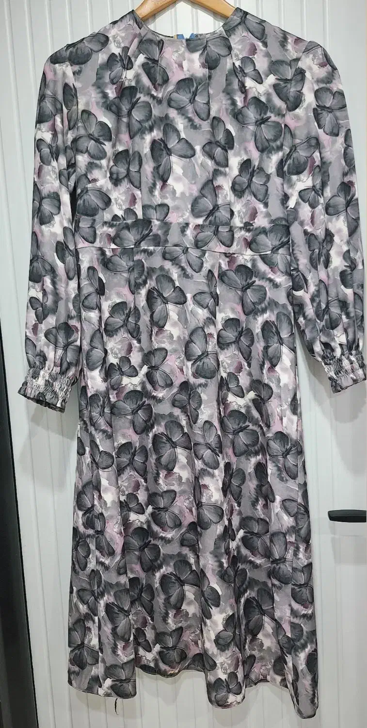 پیراهن بلند|لباس|خوسف, |دیوار