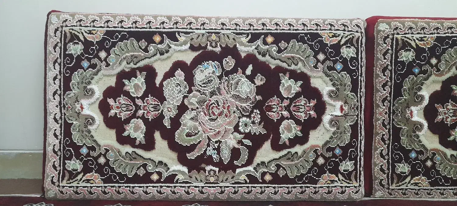 پشتی تمیز و سالم|پشتی|همدان, |دیوار