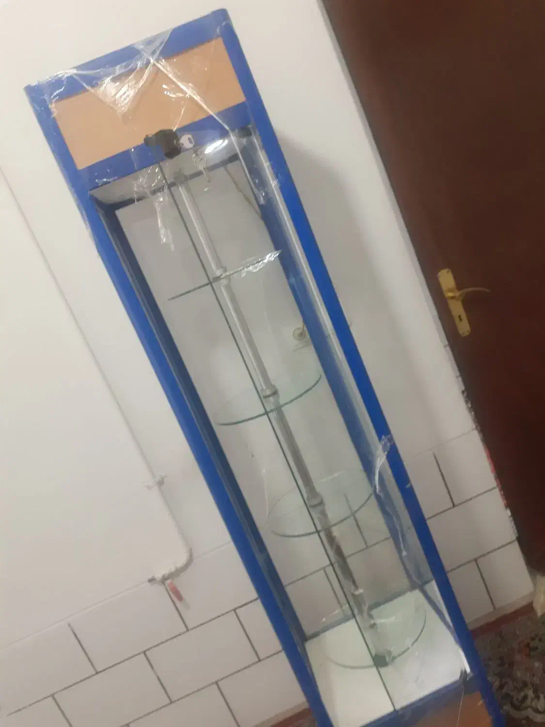 ویترین ایستاده چرخشی وثابت دررحد صفر المونیمی|بوفه، ویترین، کنسول|فسا, |دیوار