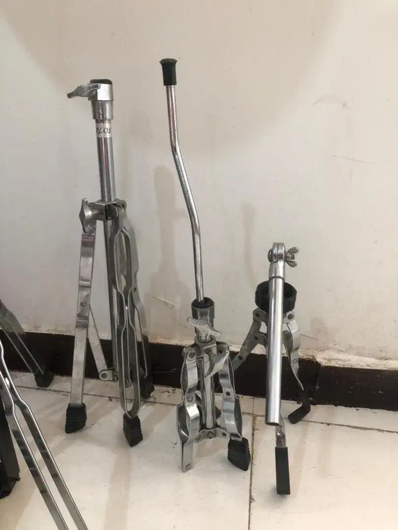 درامز جاز|درام و پرکاشن|اهواز, زردشت|دیوار