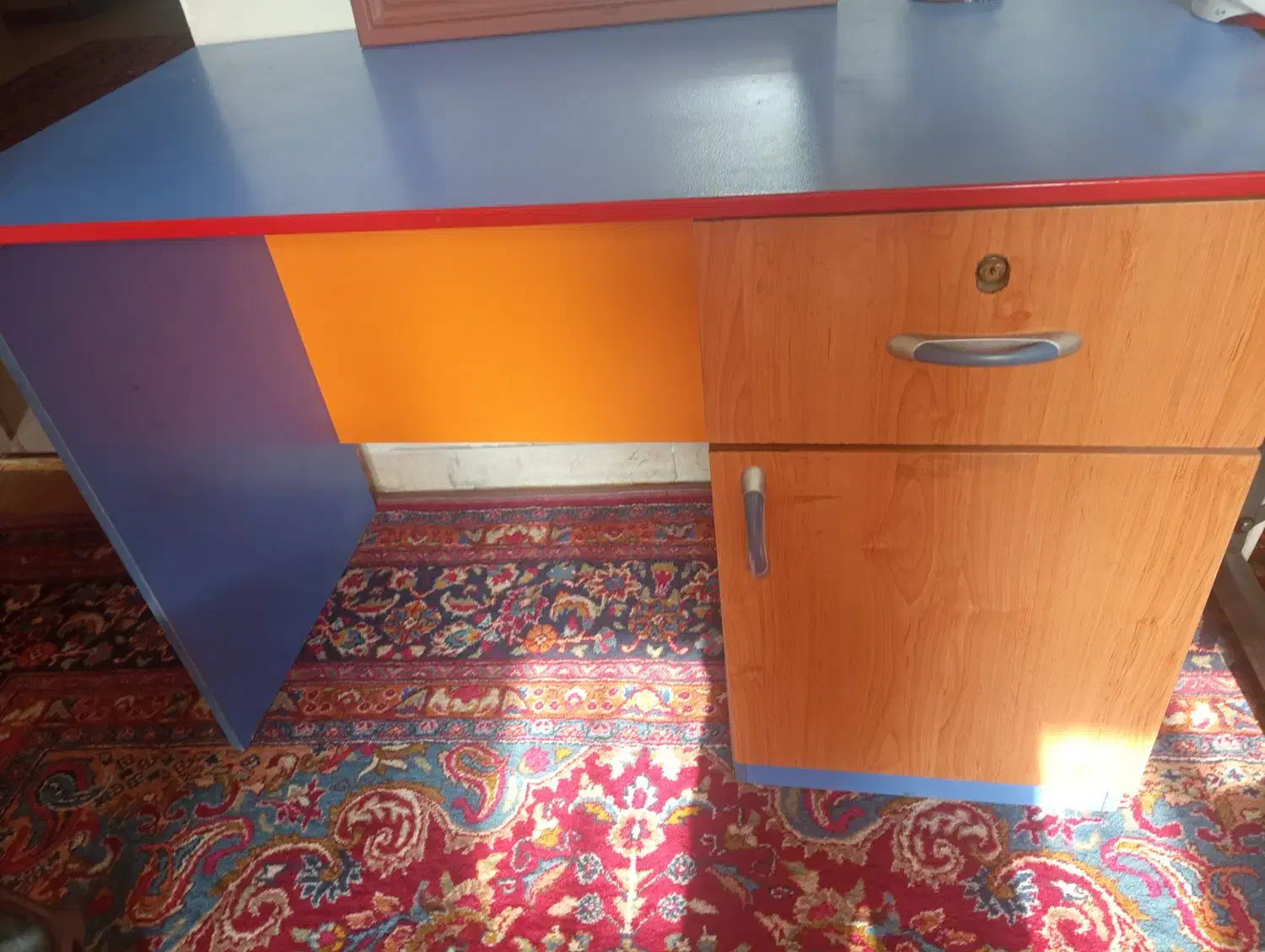 میز و صندلی گردون|میز تحریر و کامپیوتر|مشهد, دانشجو|دیوار