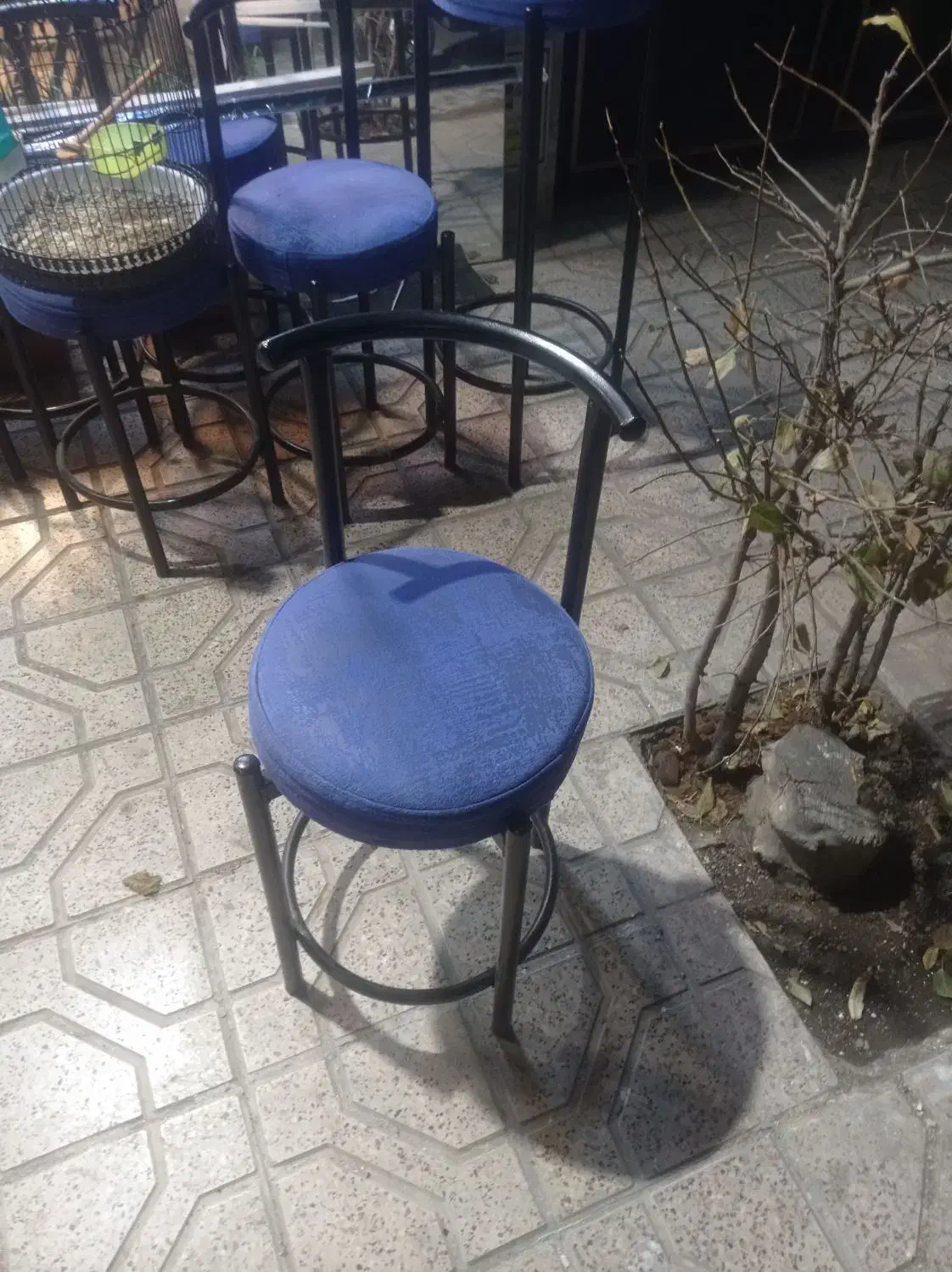 صندلی فلزی|صندلی و نیمکت|مشهد, نیروی هوایی|دیوار