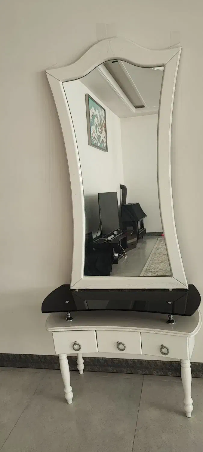 کنسول|بوفه، ویترین، کنسول|آشخانه, |دیوار