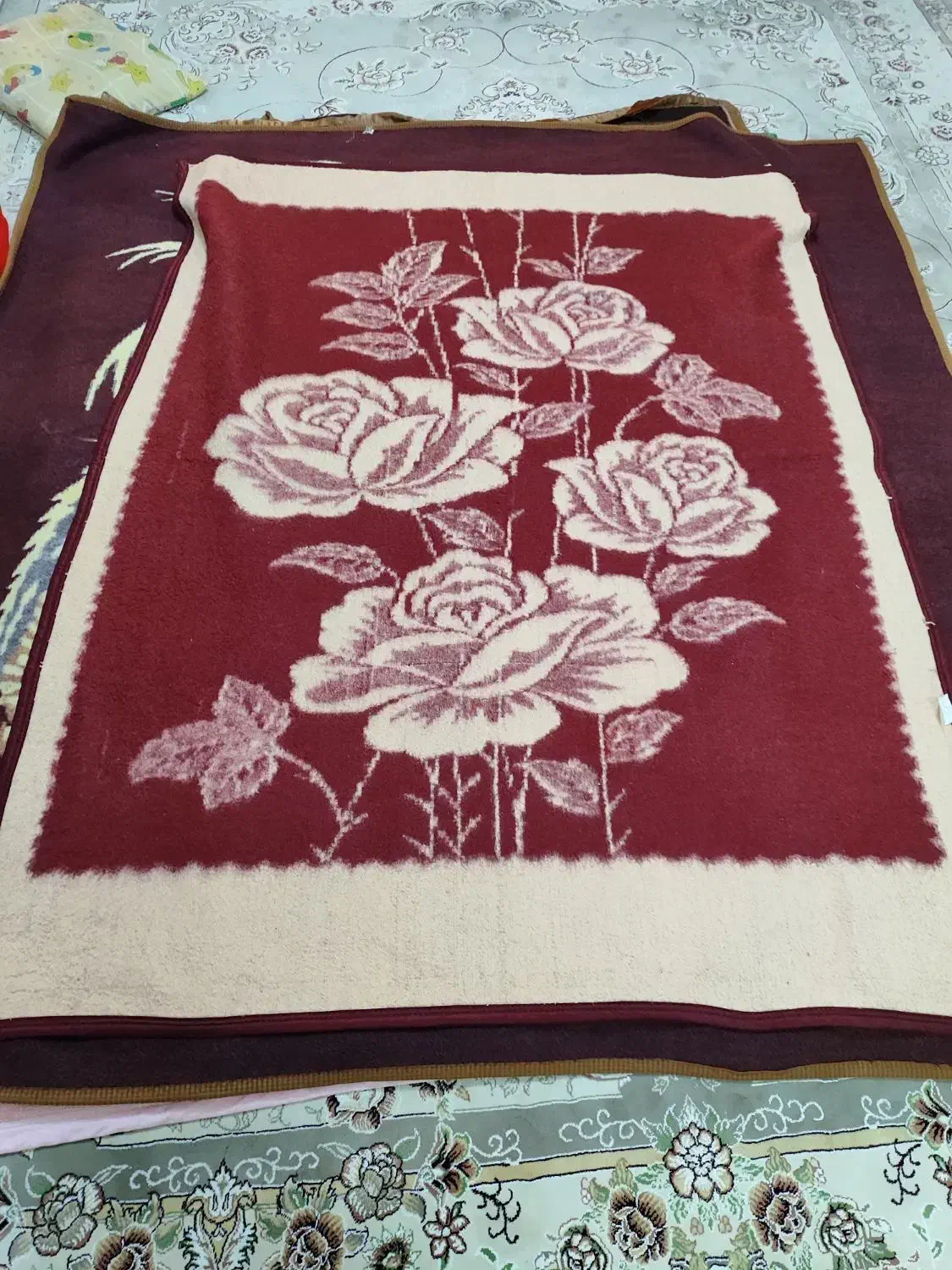 تشک و رختخواب پتو یک نفره ودونفره|تشک تختخواب|شاهین‌شهر, فردوسی|دیوار